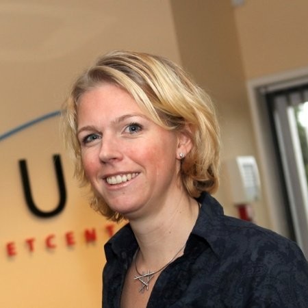 Review Marieke Stuivenberg