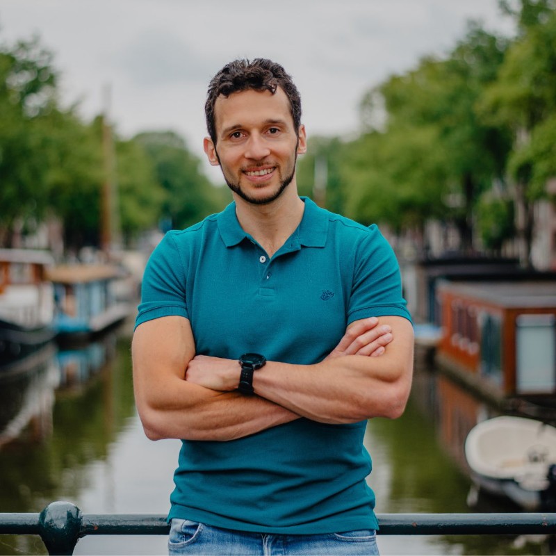 Review Victor Mooren